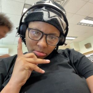 Meet your Posher, Kris’sette